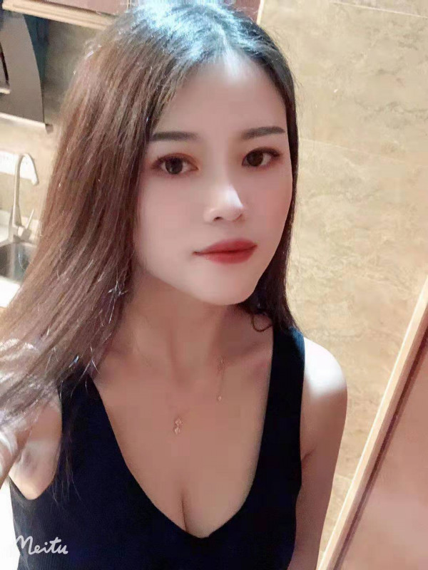 乖萌可爱的丫头